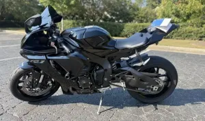 2023 yamaha R1