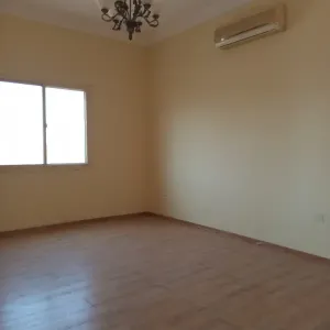 للبيع فيلا راقية في مقابه