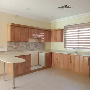 للبيع فيلا راقية في مقابه