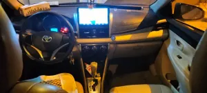 سيارة تويوتا ياريس للبيع