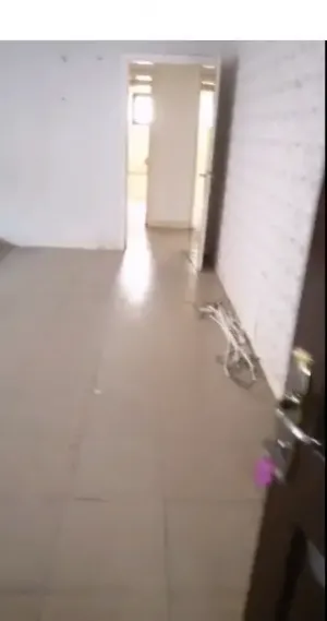 صالون نسائي للإيجار بمنطقة العدلية   ladies saloon for rent in adlyia area