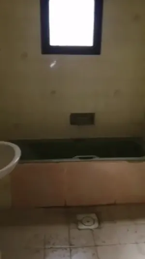 صالون نسائي للإيجار بمنطقة العدلية   ladies saloon for rent in adlyia area