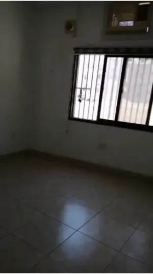 صالون نسائي للإيجار بمنطقة العدلية   ladies saloon for rent in adlyia area