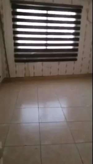 صالون نسائي للإيجار بمنطقة العدلية   ladies saloon for rent in adlyia area