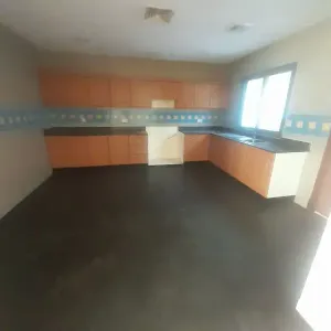 Compound Villa for rent in sanad nasfa فيلا. في كومبوند سكني في منطقه سند