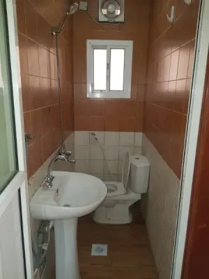 Studio flat for rent in ras ruman near zinj exchange   شقة ستوديو للإيجار بمنطقة رأس الرمان