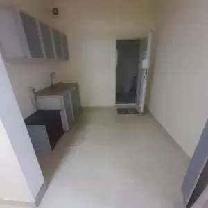 Studio for rent in ras ruman area near diplomatic area  ستوديو للإيجار بمنطقة رأس الرمان