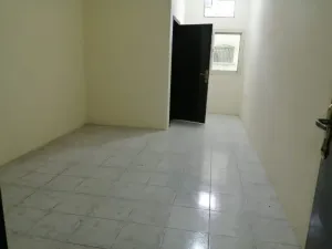 Flat for rent in bukawarah riffaa near to Ramez 3bedrooms
