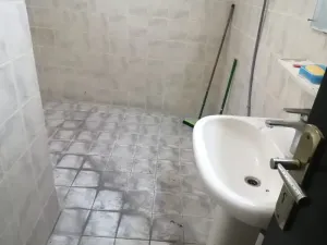 Flat for rent in bukawarah riffaa near to Ramez 3bedrooms