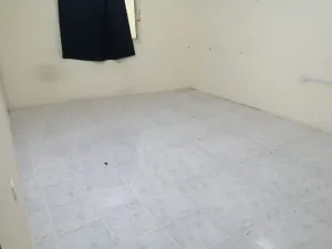 Flat for rent in bukawarah riffaa near to Ramez 3bedrooms